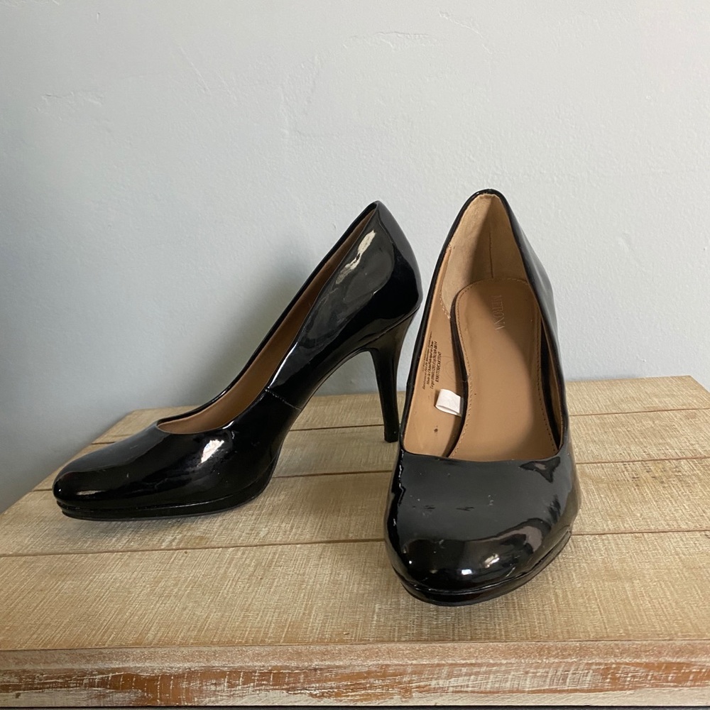 Last chance! Make an offer on Black heels